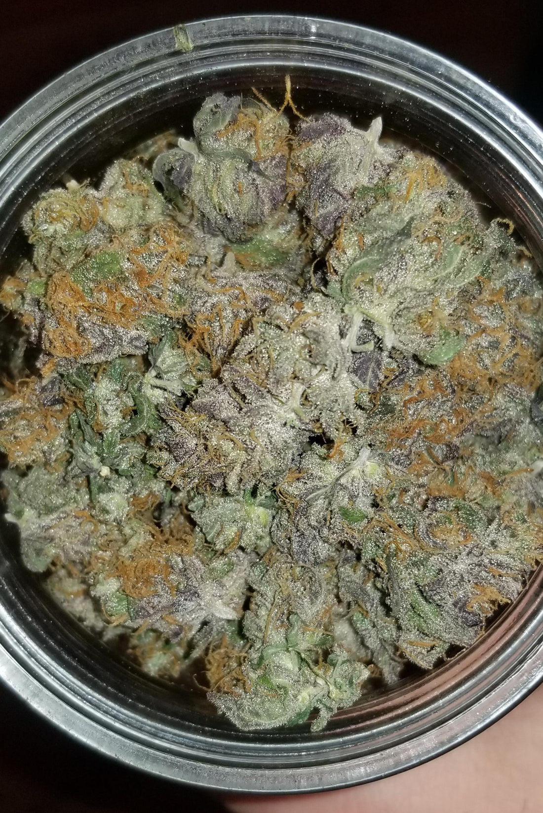 Rotten Teeth 8.8/10 – Sweet decay that hits like a grape-cherry ambush. Don’t let the name scare you off—this one’s pure indulgence with a heavy body kick. 🍒🍇🦷
